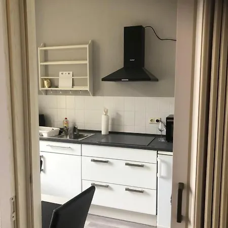 Monteur-pension W8 شقة *