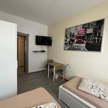 Monteur-pension W8 *