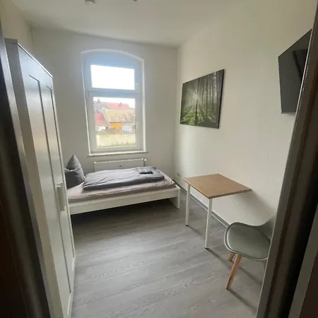 Monteur-pension W8 *